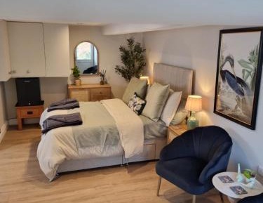 Deluxe Double Room with Shower