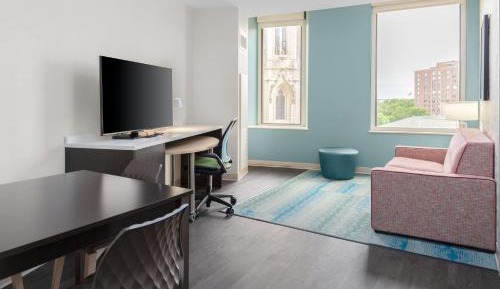 Queen Studio Suite