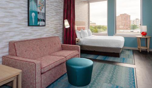 Queen Studio Suite with Roll-In Shower - Mobility Accessible