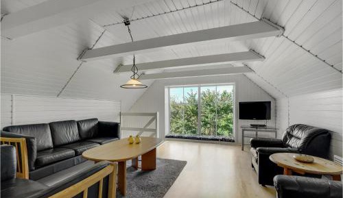 Five-Bedroom Holiday Home
