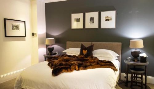 Gold Vault Suite