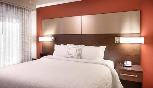 One-Bedroom King Suite with Sofa Bed