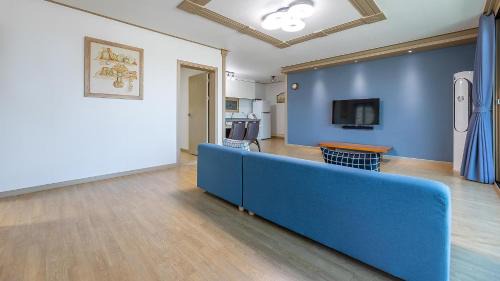 Studio 1
