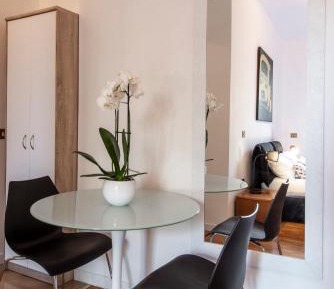 Studio Apartment with Balcony