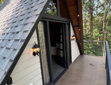 Suite with Mountain View