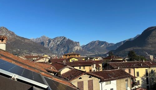 One-Bedroom Apartment with View
