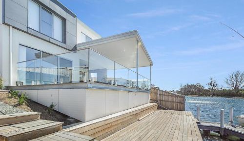 Five-Bedroom Holiday Home