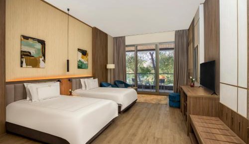Deluxe Room Sea View (Nariman)