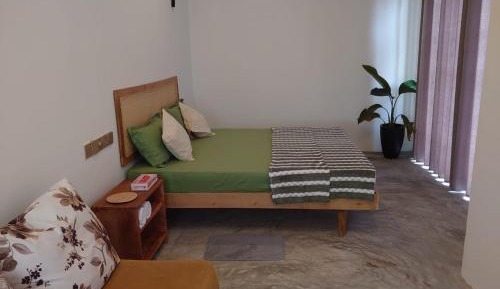 Deluxe Double Room (2 Adults + 1 Child)