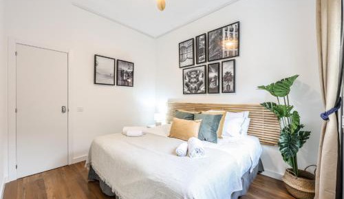 Double Room with Shared Bathroom