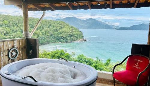 Suite with Hot Tub