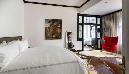 Superior King Suite