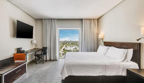 Deluxe Room 1 King