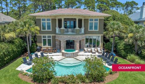 Eight-Bedroom Holiday Home