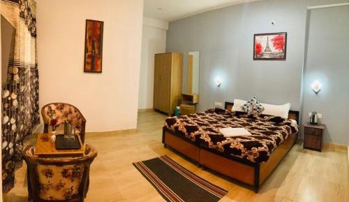 King Room with Mountain View