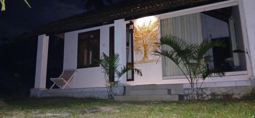 Deluxe Double Room (2 Adults + 1 Child)