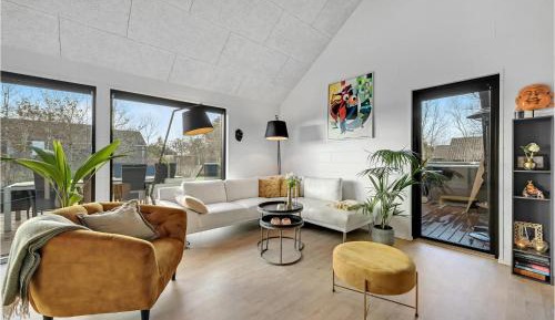 Five-Bedroom Holiday Home