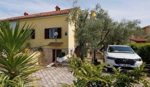 Two Bedroom Apartment with Terrace