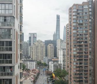 Three-Bedroom Premium Apartment with Balcony
