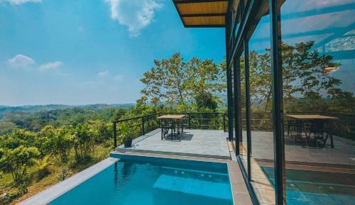 Double Room with Pool View