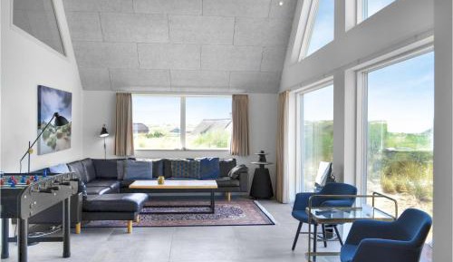 Five-Bedroom Holiday Home