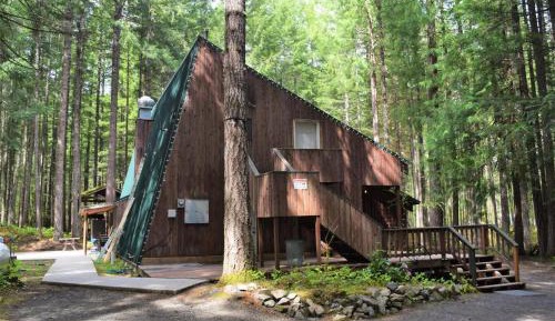 Four-Bedroom Holiday Home