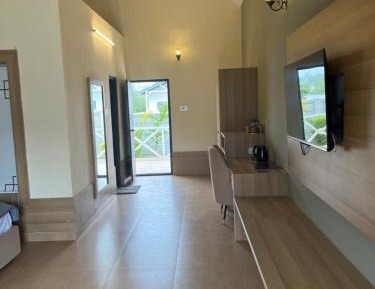 Twin Room with Balcony