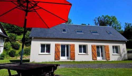 Apartment with Mountain View