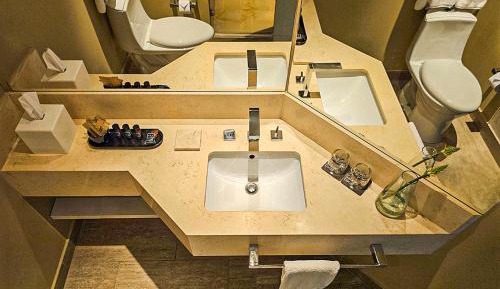 Economy-No breakfast-No gym