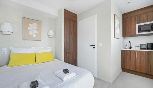 Suite with Garden View