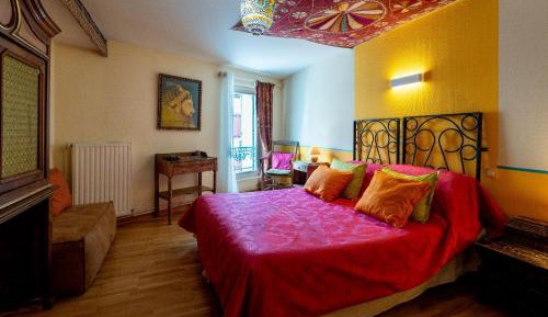 Triple Room with Private Bathroom