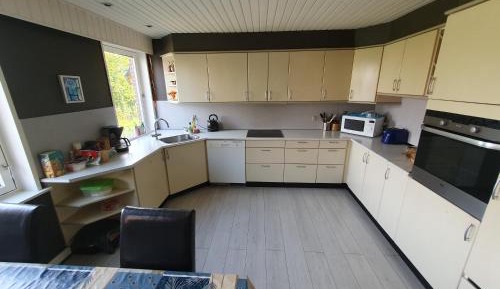Single Room with Shared Bathroom