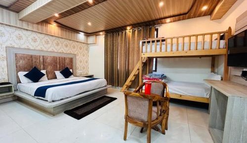 Deluxe Family Suite