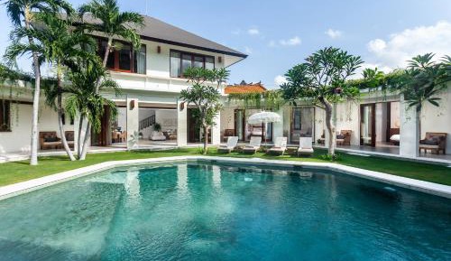 6BR Luxury Villa | Pool, Gazebo, Garden, Concierge, Chef On Request
