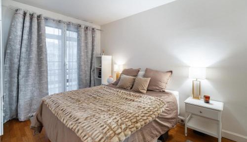 One-Bedroom Deluxe Apartment