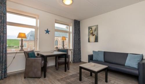 One-Bedroom Holiday Home