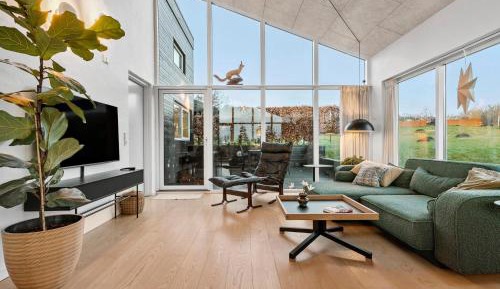 Three-Bedroom Holiday Home 