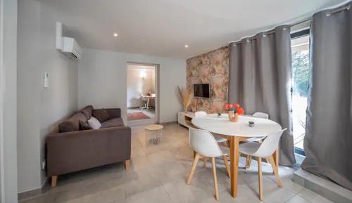 One-Bedroom Family Apartment