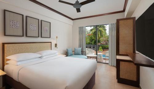 Premium Queen Room with Balcony & Pool view - 02 Complimentary Pints of Beer on Arrival