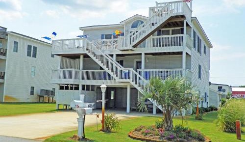 Five-Bedroom Holiday Home