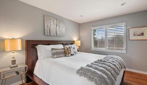Four-Bedroom Holiday Home
