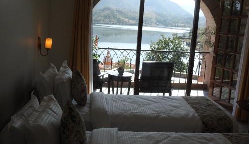 Twin Room with Lake View
