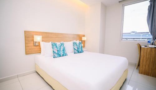 Deluxe Queen Room