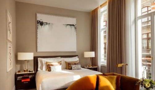Grand Deluxe Room