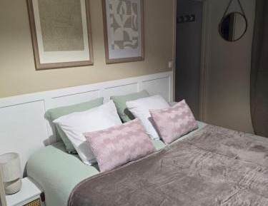 Queen Room with Balcony