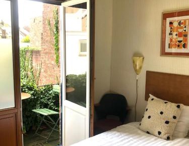 Standard Double Room with Shower