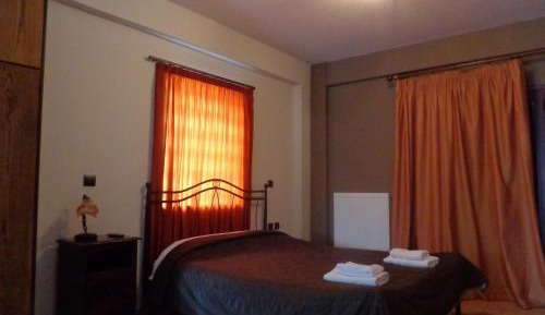 Studio with Sofa Bed and Fireplace