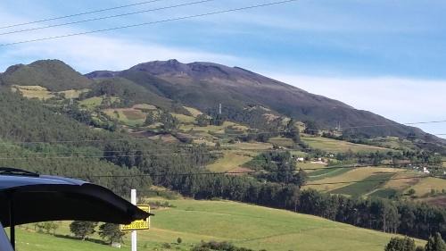 Two-Bedroom Apartment with Mountain View