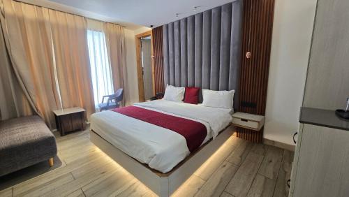 Large Double Room