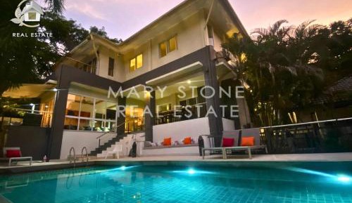 Villa with Private Pool